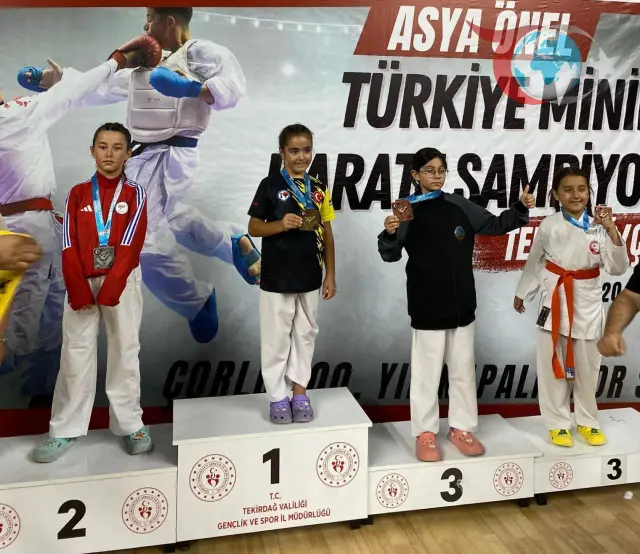 Düzceli Karatecilerin Tekirdağ'daki Şampiyonadaki Büyük Başarısı