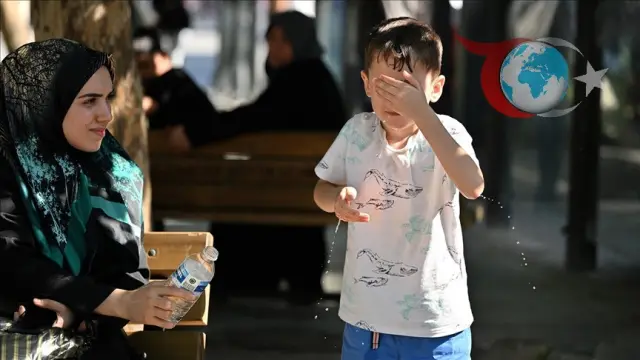 Türkiye'de Sıcaklıklar Rekor Kırıyor: Vatandaşlar Serinleme Yolları Arıyor
