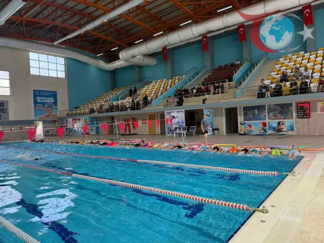 Muş’ta Yüzme Bilmeyen Kalmıyor: Gençler İçin Su Sporlarına Merhaba