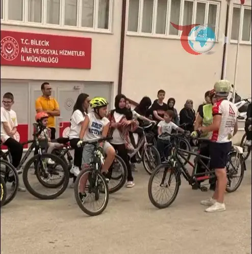 Ailelerle Doğada Pedal Çevirme Etkinliği: 2025 Aile Yılı'na Renkli Başlangıç