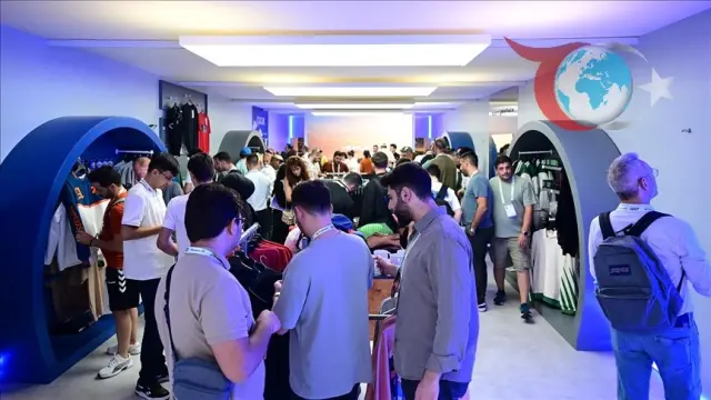 IDEF 2025'te İlk Kez Tanıtılan Vakıf Mağaza, Yoğun İlgi Görüyor