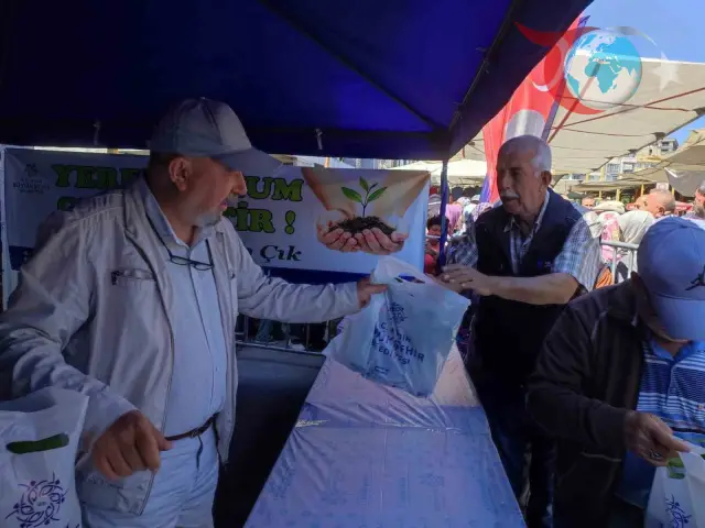 Aydın Büyükşehir Belediyesi Ata Tohumlarıyla Fide Dağıtımı Yaptı