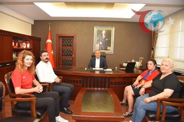 Avrupa Şampiyonu Kadriye Berfin Aşık'a Onur ve Destek