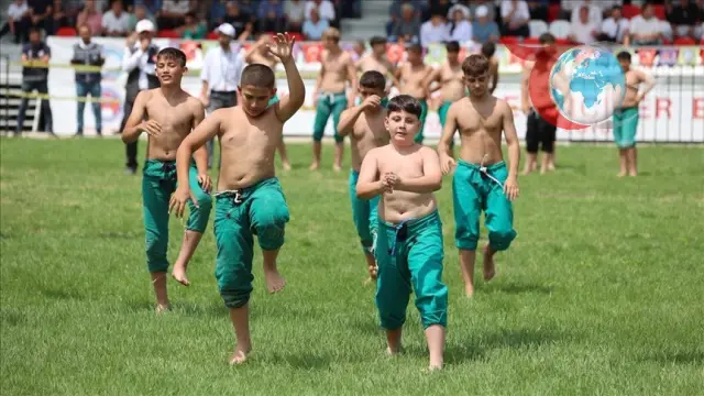 Sivas'ta Geleneksel Güreş Festivali Coşkuyla Gerçekleştirildi