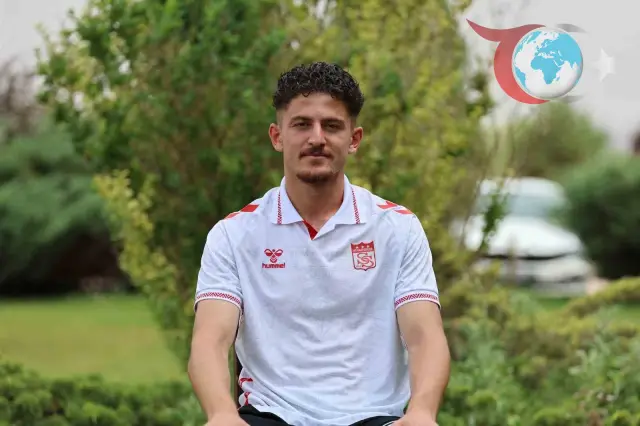 Sivasspor'un Genç Yıldızı Emirhan Başyiğit'ten Taraftara Çağrı