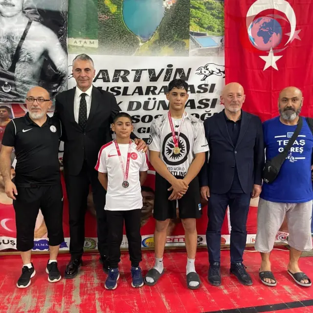 Elazığlı Pehlivanların Uluslararası Güreş Turnuvasında Büyük Başarısı