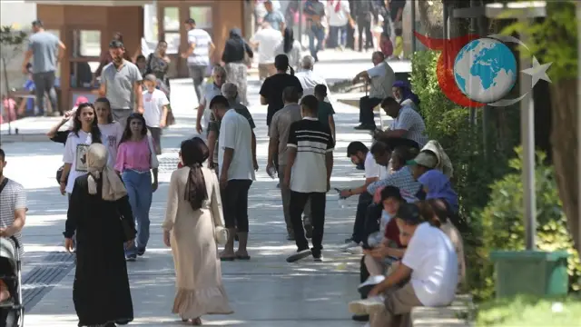 Güneydoğu'da Kavurucu Sıcaklar: Vatandaş Serin Yerler Arıyor