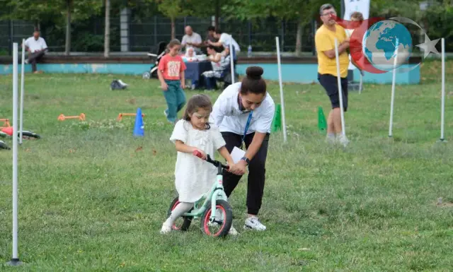 Kocaeli'de "Çık Dışarıya Oynayalım" Etkinliği Renkli Anlara Sahne Oldu
