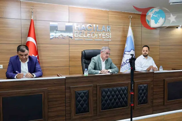 Hacılar Belediyesi Meclis Toplantısında 12 Önemli Karar Oy Birliğiyle Kabul Edildi
