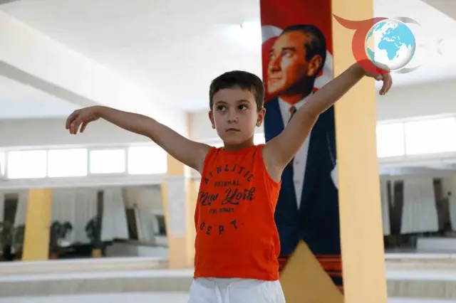 Miniklerin Ritmi: Aydın’da Halk Oyunları ile Yaz Coşkusu