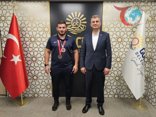 Pehlivan Abdulrefik Öner Artık Başpehlivan Unvanıyla Er Meydanında