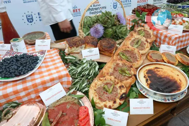 Bursa'da Gastronomi Festivali: Geleneksel Tatlar Yeniden Keşfediliyor!