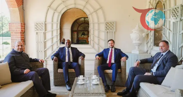 İngiltere Dışişleri Bakanı, Barış Görüşmelerine Ev Sahipliği Yaptı