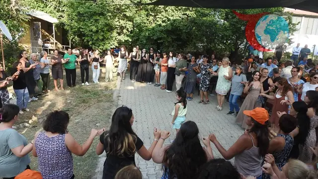 Erzincan Tatlısu Köyü'nde Çilek ve Böğürtlen Festivali Renkli Anlara Sahne Oldu