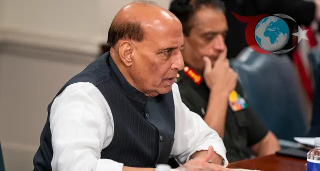 Hindistan Savunma Bakanı Pakistan'ın Nükleer Silahlarına İlişkin Açıklamalarda Bulundu