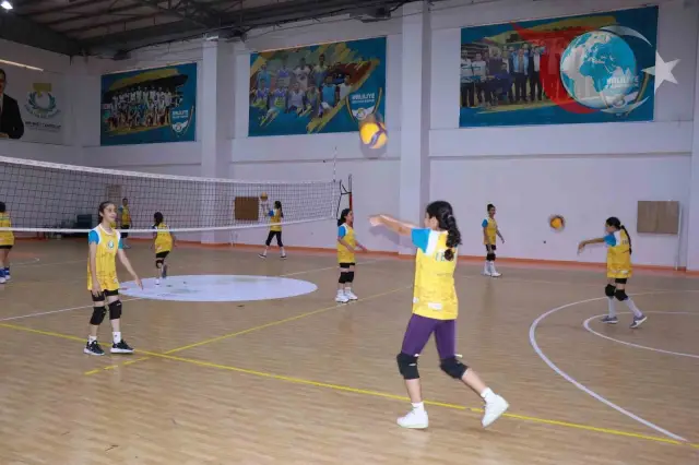 Haliliye Belediyesi, Genç Sporculara Destek Oluyor