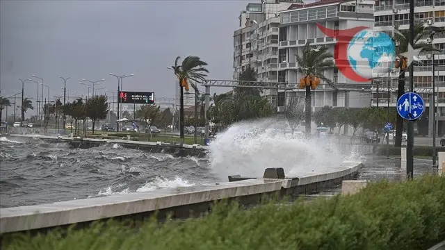 Güney Ege ve Ege Bölgesinde Kuvvetli Rüzgar ve Fırtına Uyarısı