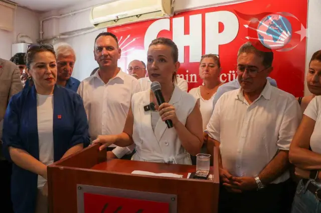 CHP Bandırma'da Kongre Öncesi Hareketlilik: Merve Polat ve Mehmet Atak'ın Yarışı