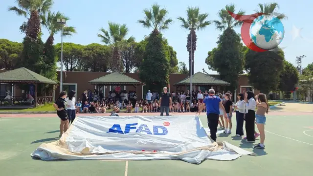 Aydın'da Gençlere Afet Farkındalık Eğitimi: Afete Hazırlık için Önemli Adımlar