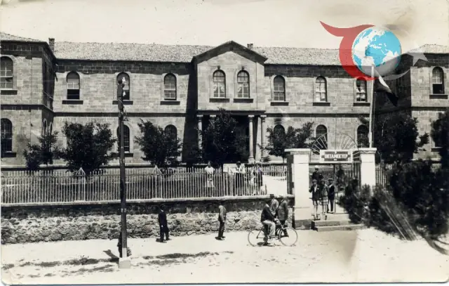 Yozgat Lisesi, Milli Mücadeledeki Kahramanlığı İçin Şeref Madalyası Bekliyor