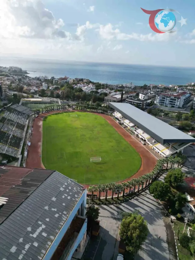 Kuşadasıspor, Yeni Sezona İddialı Kadrosu ile Hazırlanıyor