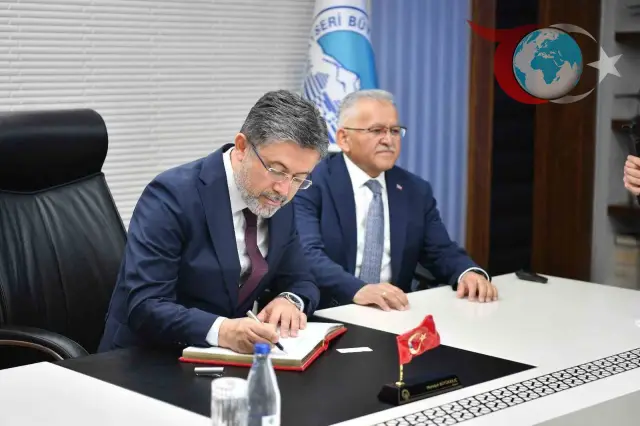Tarım ve Orman Bakanı Kayseri Büyükşehir Belediye Başkanı ile Buluştu