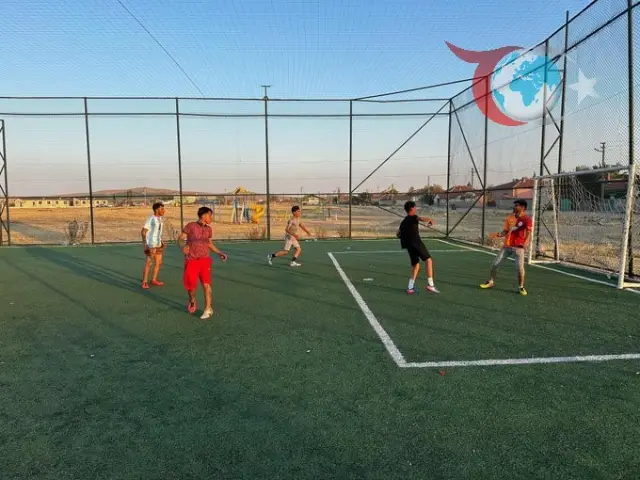 Mahmudiye'de Genç Futbolcular Yeteneklerini Parlatıyor