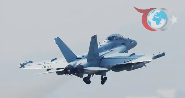 ABD Donanması'na Ait Savaş Uçağı Okyanusa Düştü: Pilot Mucizevi Şekilde Kurtuldu