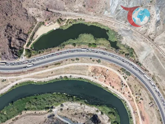 Trafik Çilesi: Kırıkkale’deki Yol Çalışmaları Sürücüleri Mağdur Ediyor