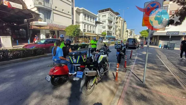 Efeler’de Motosiklet Sürücüleri Denetlendi: Trafik Kuralları Hatırlatıldı