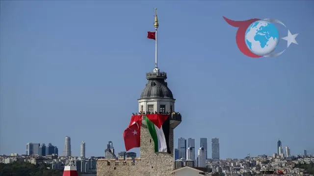 İstanbul Boğazı'ndan Gazze'ye Umut Dalgaları: Anlamlı Bir Dayanışma Etkinliği