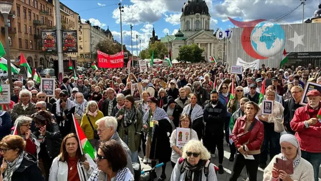 Stockholm'de İsrail'in Gazze Politikalarına Karşı Kitlesel Protesto
