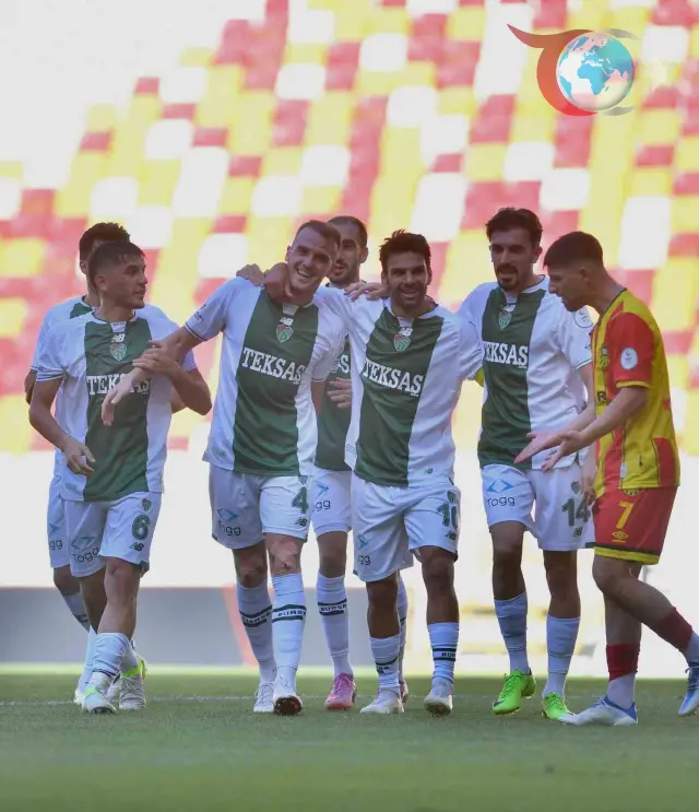 Bursaspor'dan Tarihi Galibiyet: Deplasmanda Yeni Malatyaspor'u 8-0 Yendiler!