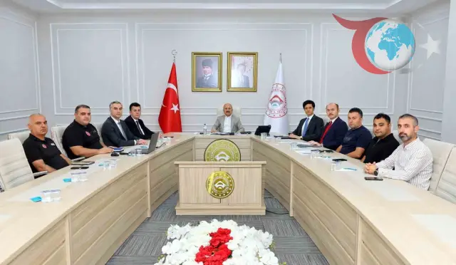 Adıyaman'da Deprem Konutları İçin Kritik Değerlendirme Toplantısı