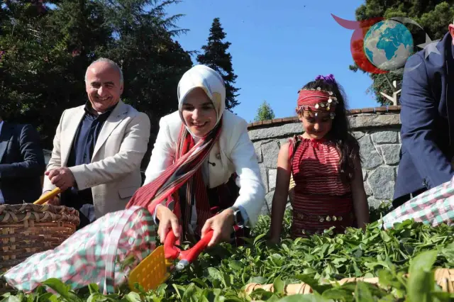 Rize'de 63 Yıllık Evliliğin Sırrını Keşfeden Bakan Göktaş