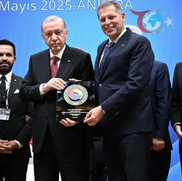 Manisa Ticaret Borsası Başkanı Sadık Özkasap Hizmet Şeref Belgesi Aldı