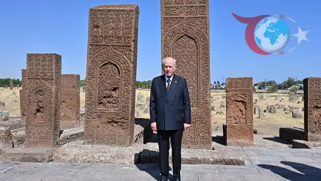 Bahçeli'den Malazgirt ve Büyük Taarruz'un Yıl Dönümlerine Anlamlı Mesaj