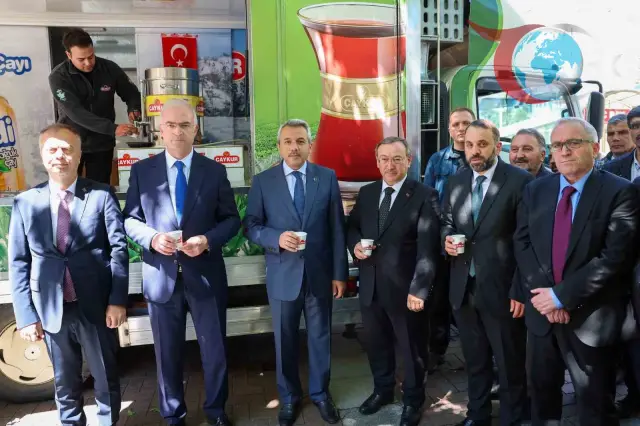 Rize Valisi 2025 Çay Sezonunu Açtı