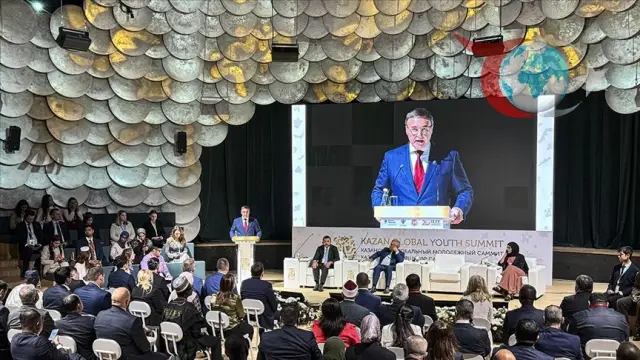 Kazan Gençlik Zirvesi'nde Geleceğin Eğitimi ve Genç Liderler
