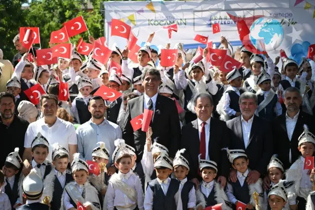 Kartepe Sünnet Şöleni ve Zafer Bayramı Coşkusu Bir Arada Yaşandı