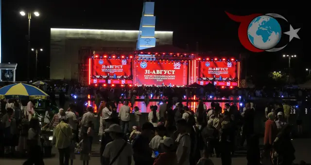 Kırgızistan'da Bağımsızlık Coşkusu: 34. Yıl Kutlamaları Büyük Bir Heyecanla Gerçekleştirildi