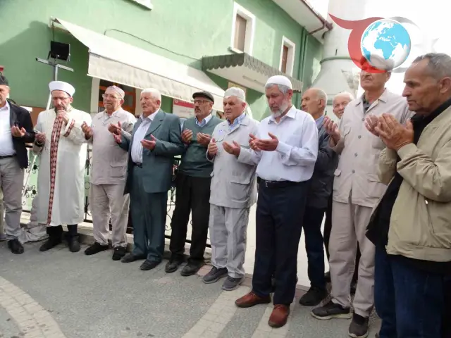 Hisarcık'tan Kutsal Topraklara Yolculuk Başladı