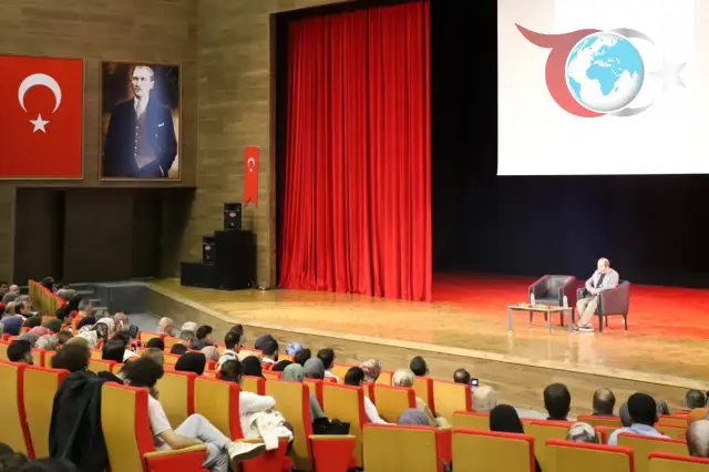 Erzincan Binali Yıldırım Üniversitesi'nde Değerler Üzerine Söyleşi Gerçekleştirildi