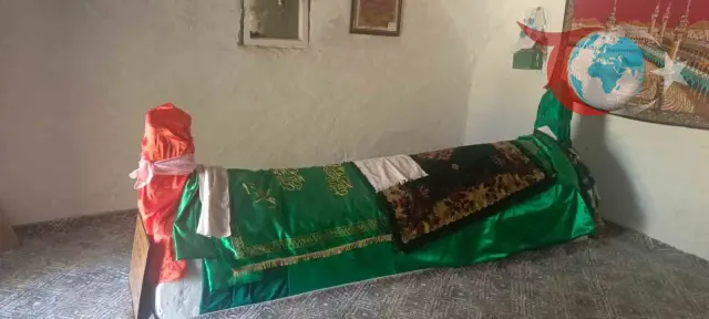 Denizli'deki Tarihi Türbe Çürüyor: Ziyaretçilerden Büyük Tepki