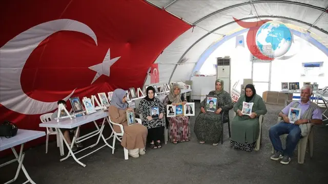 Diyarbakır'da Annelerin Kararlı Evlat Nöbeti: Umutlar Tükenmiyor