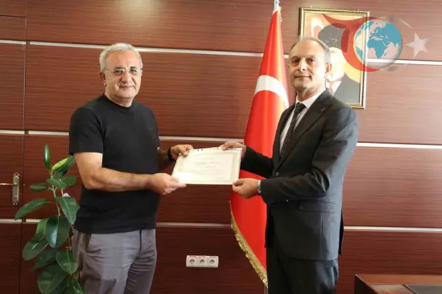 Elazığ'da Sigara Bırakanlara Teşekkür Belgesi Takdimi
