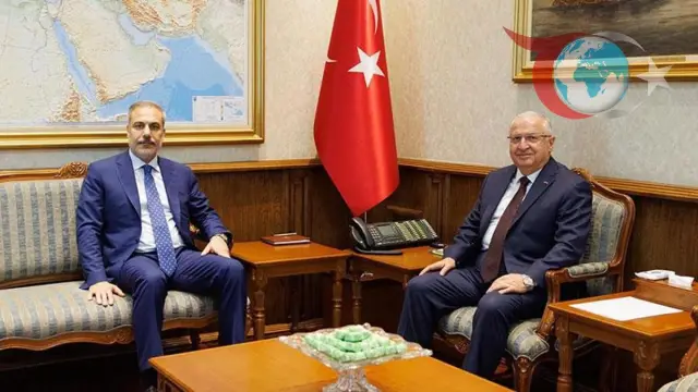 Önemli İsimlerin Görüşmesinde Dikkat Çeken Detaylar