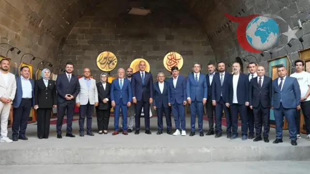 “Âdil-i Mutlak” Hat Sergisi Kültürel Mirası Sanatseverlerle Buluşturuyor