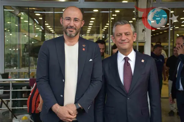 CHP Genel Başkanı Özgür Özel Germencik’te Coğrafi İşaretli Çöp Şiş İkramıyla Karşılandı