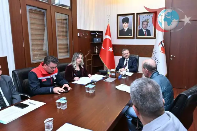 Eskişehir Valisi Hüseyin Aksoy, Vatandaşlarla Buluşmaya Devam Ediyor